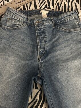 H&M Light Blue High-Rise Women's Jeans